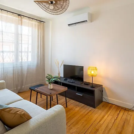 Apartamento La Terrasse Boheme I T3 Climatise, Centre-ville *